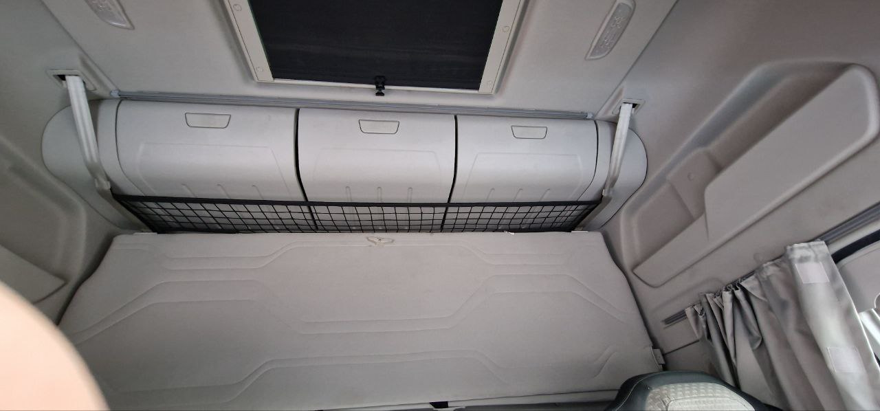 
								FORD F-MAX full									