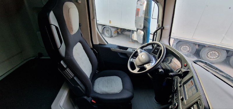 
								FORD F-MAX full									