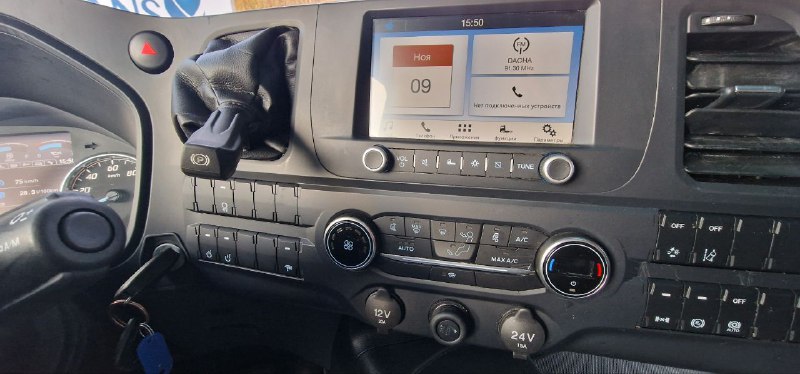
								FORD F-MAX full									