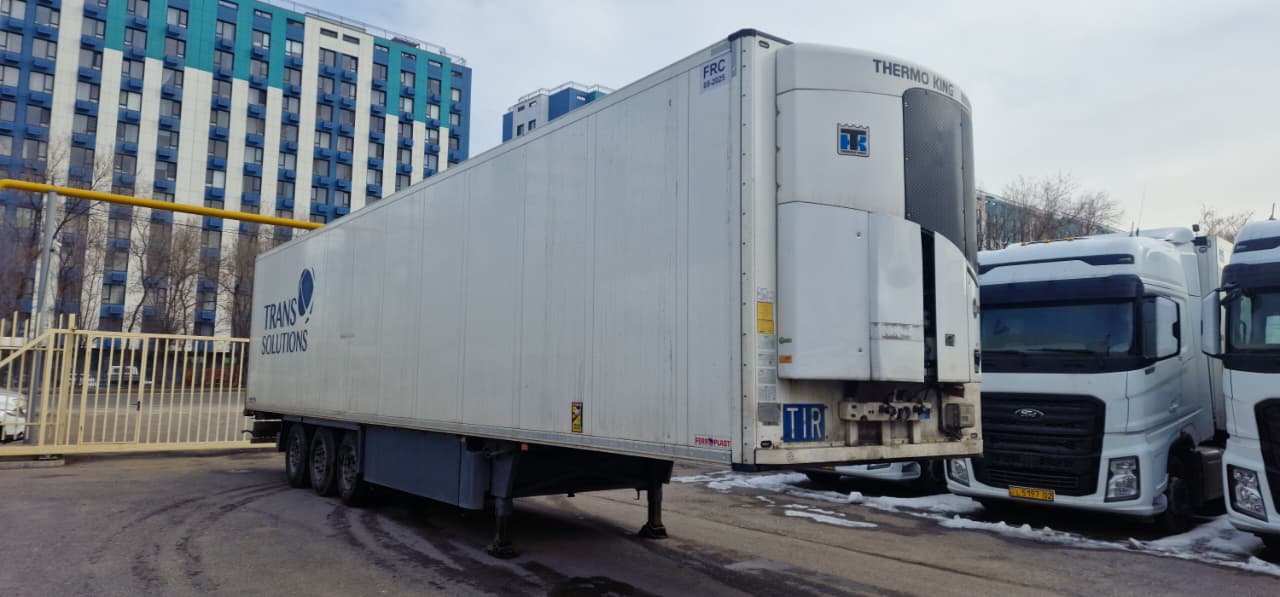 
								SCHMITZ CARGOBULL full									