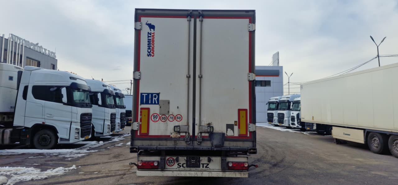 
								SCHMITZ CARGOBULL full									